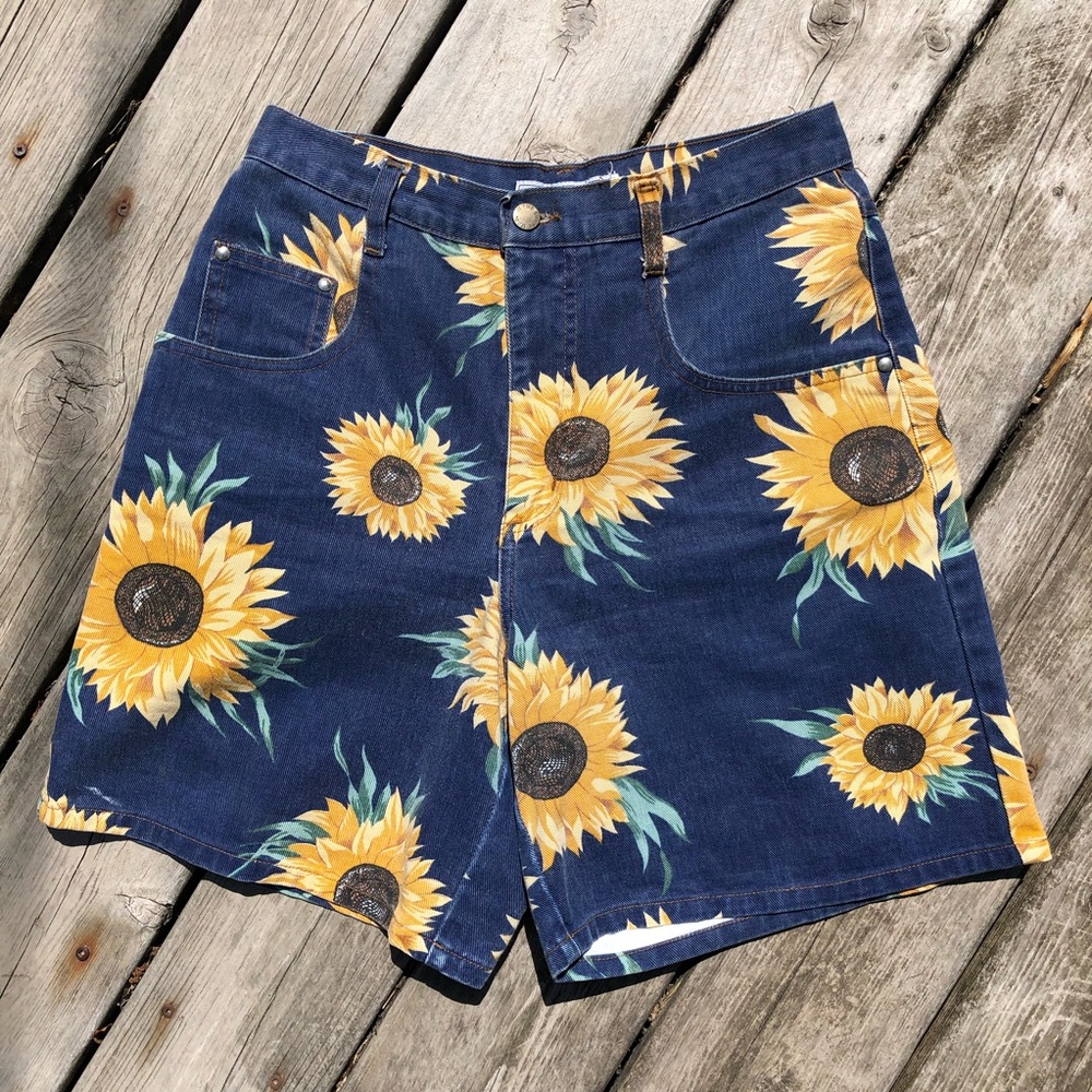 Vintage retro 90s sunflower Authentic Made in the Shade Denim jean shorts